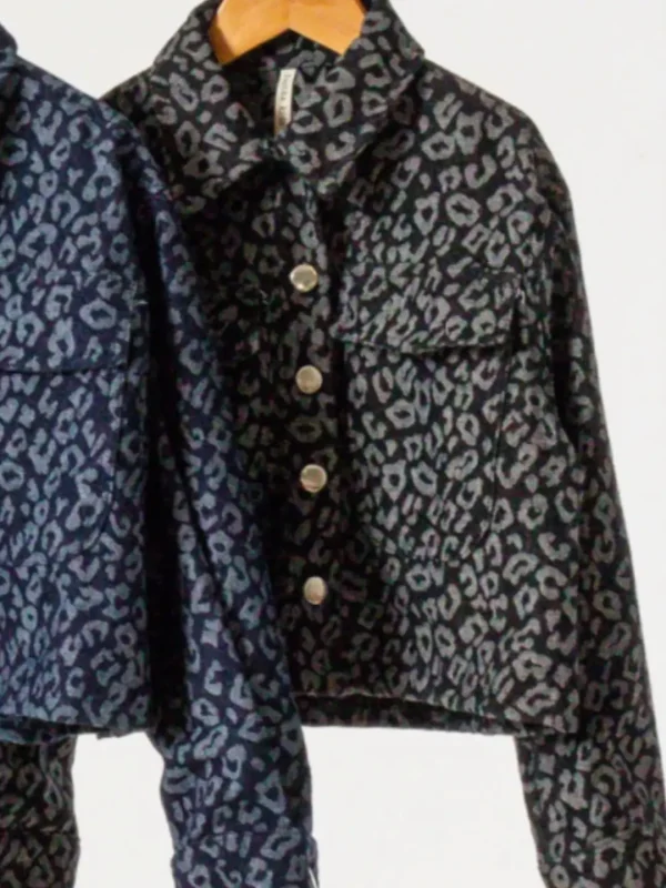 Campera de jeans animal print